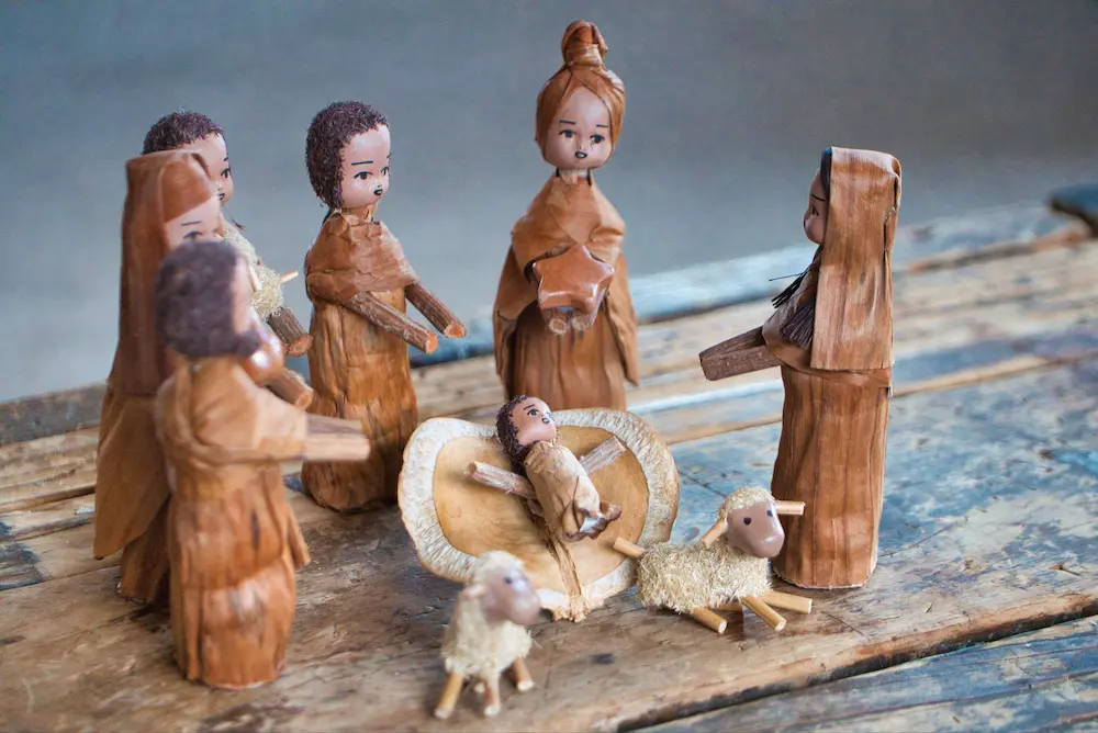 figurine nativity scene